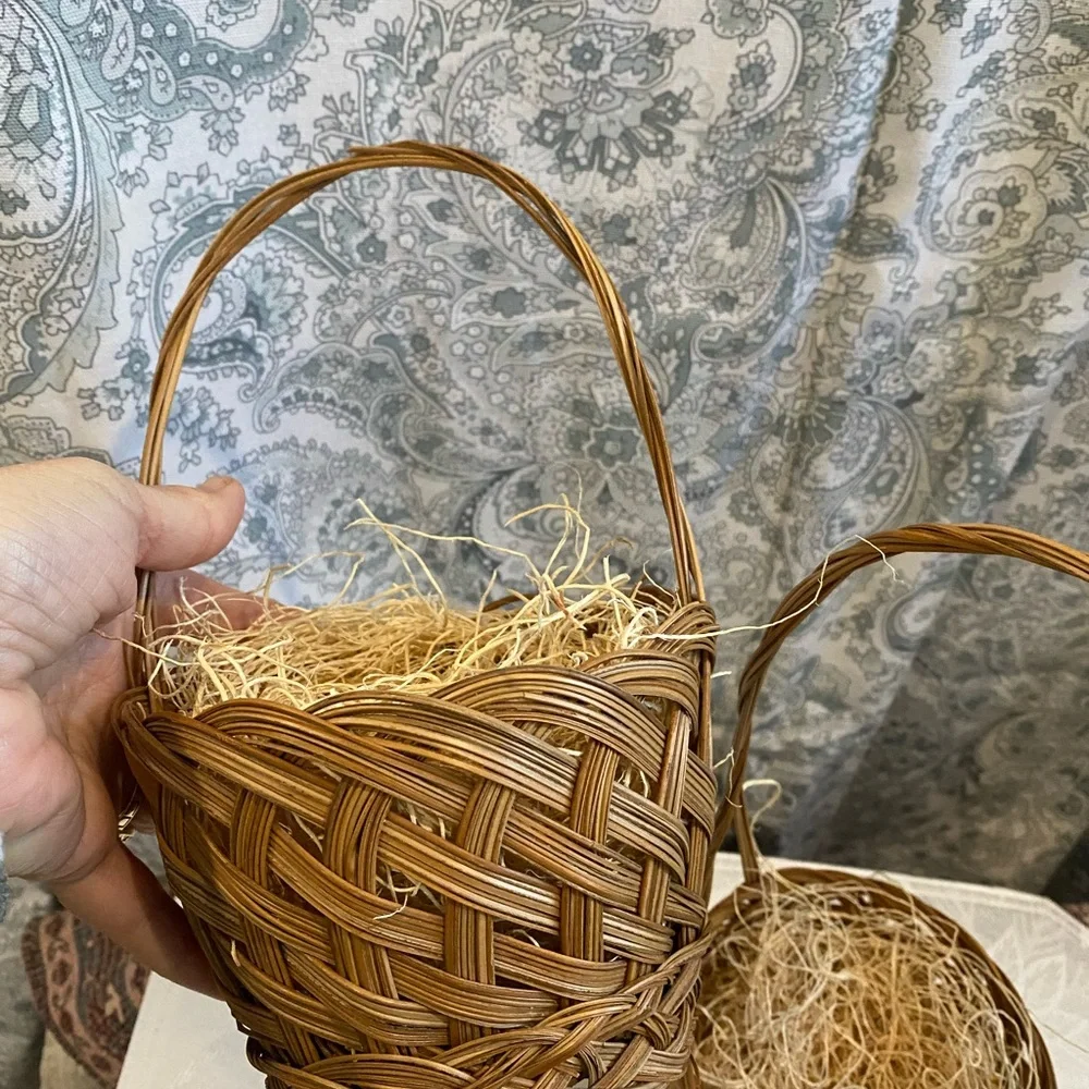 Pair‎ of Twee Little Easter Baskets with Excelsior
